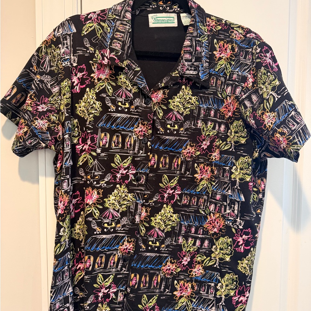 Shenanigans Black Floral & City-Print Short Sleeve Blouse